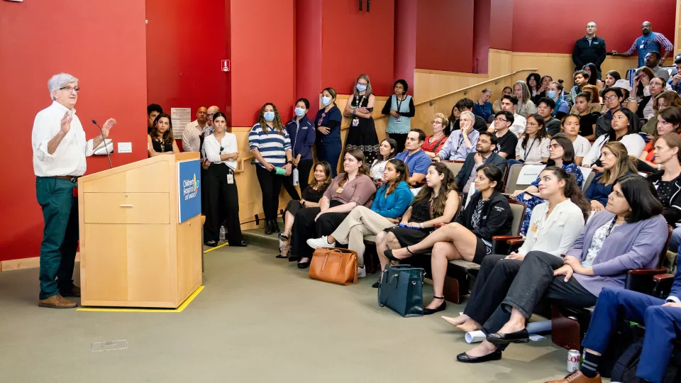 Dr. Pat Levitt addresses the crowd at TSRI Science Day 2024